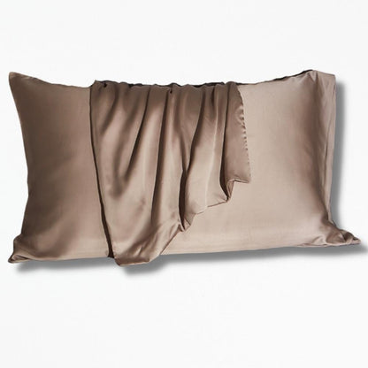 Coussin En Satin | NirvanaPillow™ 48 x 74 cm / Marron